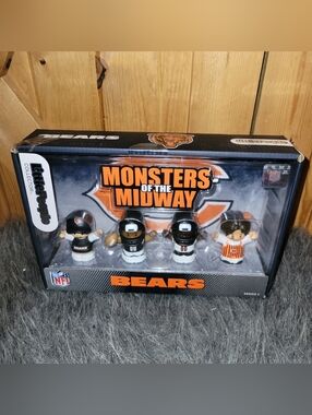 Fisher Price Little People Monsters of the Midway Chicago Bears 4pc